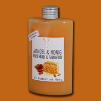 Das Mandel-Honig-Duschbad & Shampoo pflegt mit...