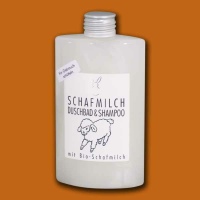 Das Schafmilch-Duschbad & Shampoo pflegt mit...